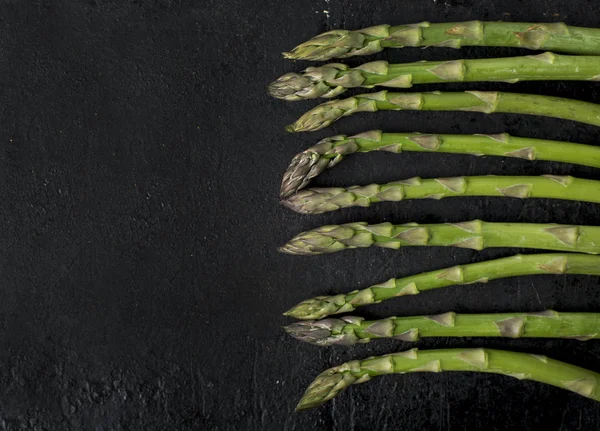 Top View Fresh Green Asparagus Rustic Black Board Copyspace Food — Stock Photo, Image