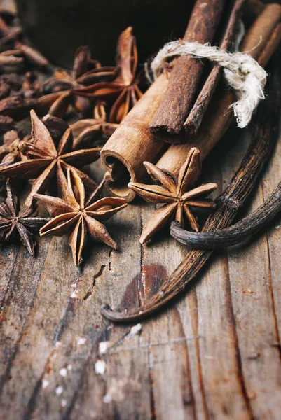 Closeup Anise Seed Vanilla Cinnamon Sticks Rustic Wooden Table Holiday — Stock Photo, Image