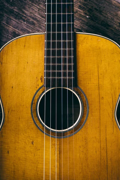 Närbild Trä Akustisk Gitarr Från Ovan Musik Vintage Bakgrund — Stockfoto