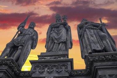 Prag - Charles Bridge, Çek Cumhuriyeti. resimsi manzara