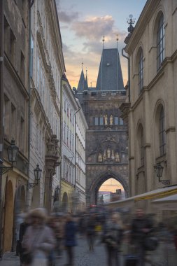 Prag 'ın güzel eski caddeleri. Çek Cumhuriyeti