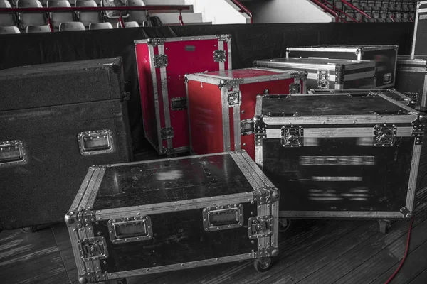 Fotografía Blanco Negro Cajas Para Equipos Preparación Para Concierto —  Fotos de Stock