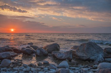 günbatımı denize. Estonya. Europe