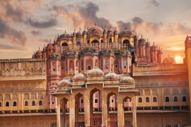 Hawa Mahal saray kompleksi, Jaipur Krishna'nın taç şeklinde pembe kumtaşı inşa Maharaja, harem olduğunu
