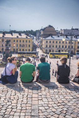 Helsinki, Finlandiya - 21 Ağustos 2018: Senato Meydanı görünümüne Helsinki Katedrali. 