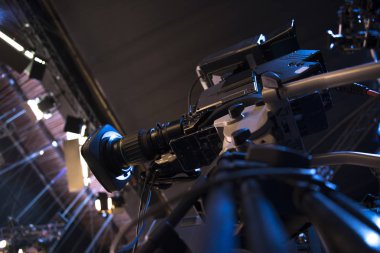 Televizyonda konser hazırlığı