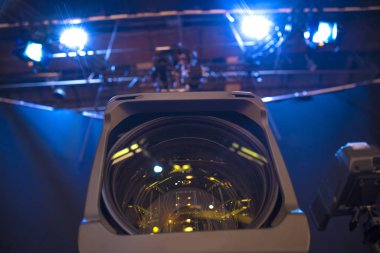 Televizyonda konser hazırlığı