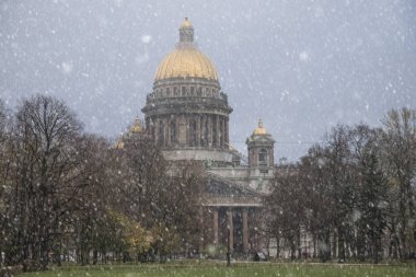 Aziz Isaac Katedrali. St. Petersburg 'daki en büyük Ortodoks kilisesi..
