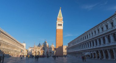 Venedik 'teki St. Mark Meydanı. 