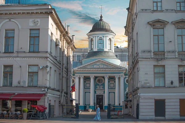 涅夫斯基普罗斯佩克特 - 圣彼得堡的主要街道 — 图库照片