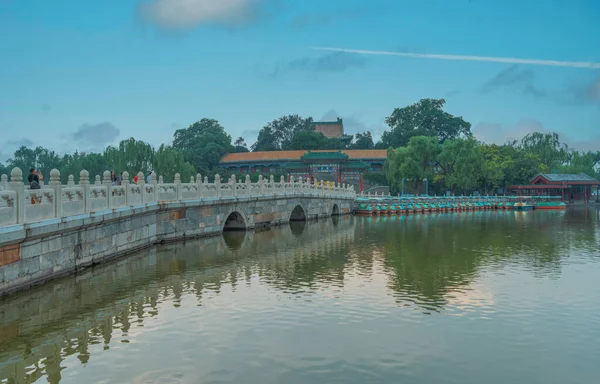 Парк Бейхай Імператорським Садом Північному Заході Забороненого Міста Пекіні — стокове фото