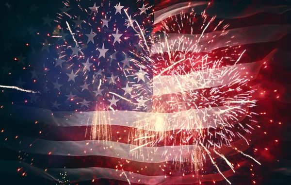 Патриотический Праздник Сша Празднуют Июля Американский Флаг Фоне Фейерверков — стоковое фото