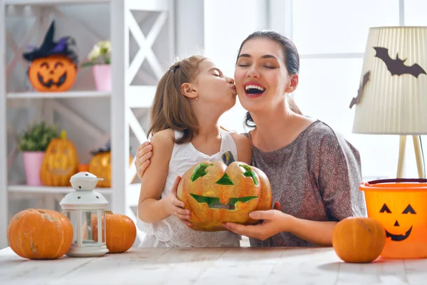 Mother Her Daughter Having Fun Home Happy Family Preparing Halloween — Stock Photo, Image