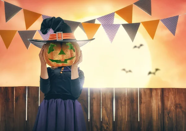 Feliz Halloween Linda Brujita Con Calabaza Hermosa Niña Traje Fondo —  Fotos de Stock