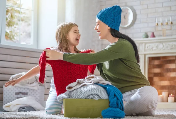 Swetry Dzianiny Zimowych Portret Szczęśliwy Kochający Rodziny Noszenia Matka Dziecko — Zdjęcie stockowe