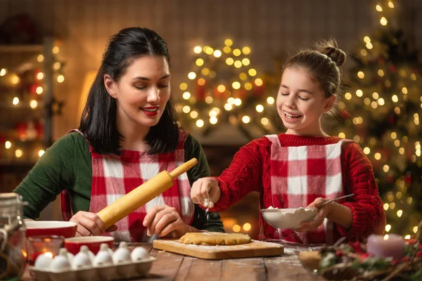 Feliz Navidad Felices Fiestas Preparación Familiar Comida Vacaciones Galletas Cocina — Foto de Stock