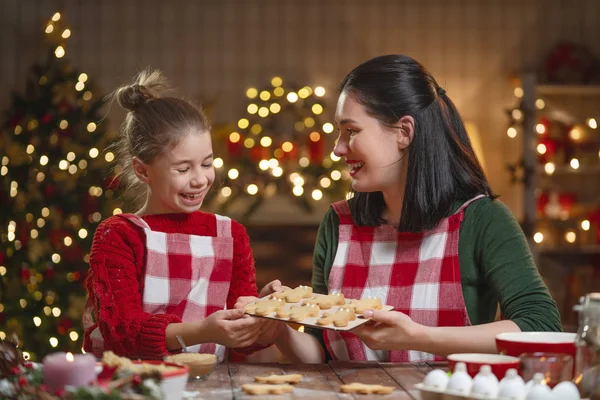 Feliz Navidad Felices Fiestas Preparación Familiar Comida Vacaciones Galletas Cocina — Foto de Stock