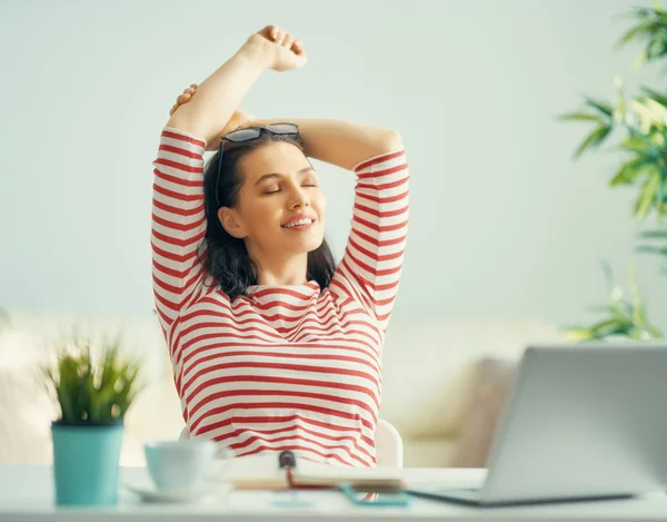 Happy Casual Beautiful Woman Working Laptop Home — Stock Photo, Image