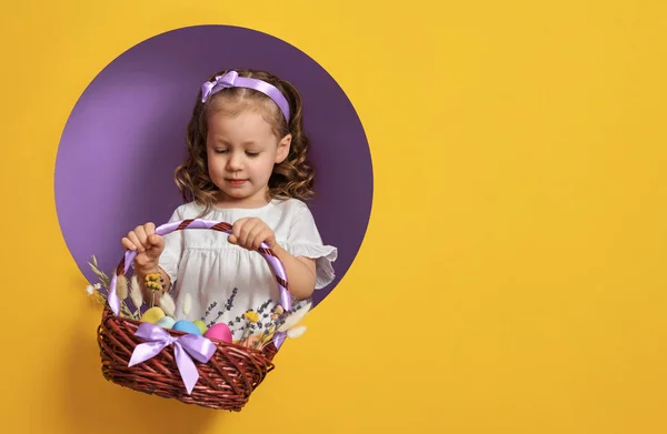 Cute Little Child Easter Day Girl Painted Eggs Bright Purple — Stock Photo, Image