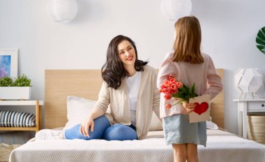 Anneler Günün kutlu olsun.!