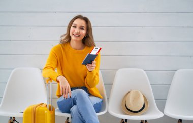 Yolculuk için hazırlama kadın