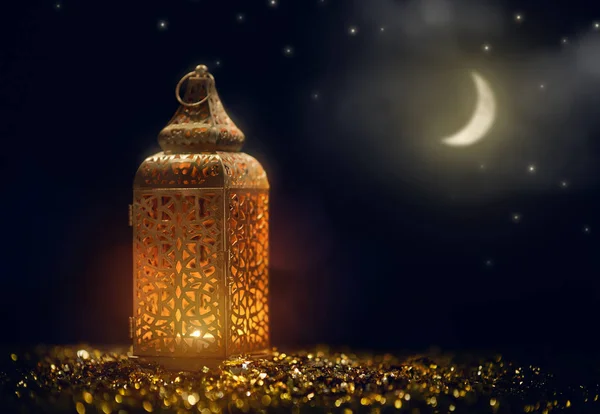 Arabic lantern with burning candle — Stock Photo, Image