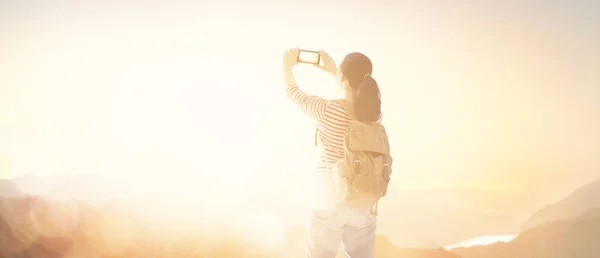 Traveller with backpack — Stock Photo, Image