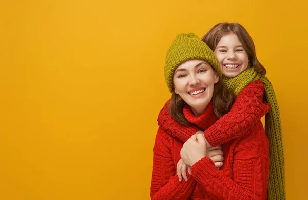 행복 한 가족의 겨울 초상화 — 스톡 사진