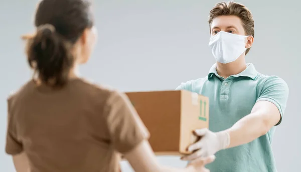 Delivery Man Medical Rubber Gloves Mask Online Shopping Quarantine Woman — Stock Photo, Image