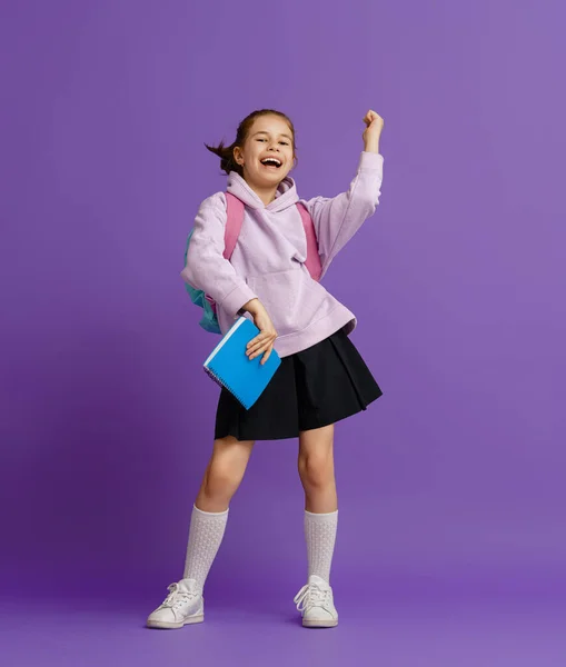 Επιστροφή Στο Σχολείο Και Ευτυχισμένη Στιγμή Χαριτωμένο Εργατικό Παιδί Χρώμα — Φωτογραφία Αρχείου
