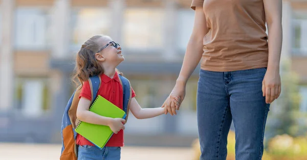 Parent Élève École Primaire Vont Pair Femme Fille Avec Sac — Photo