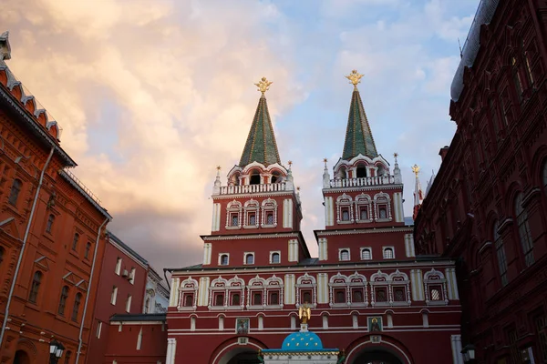 Soft sunset light falling on the building — Stock Photo, Image