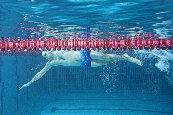 Young Man Swimming Pool Underwater — Stock Photo, Image