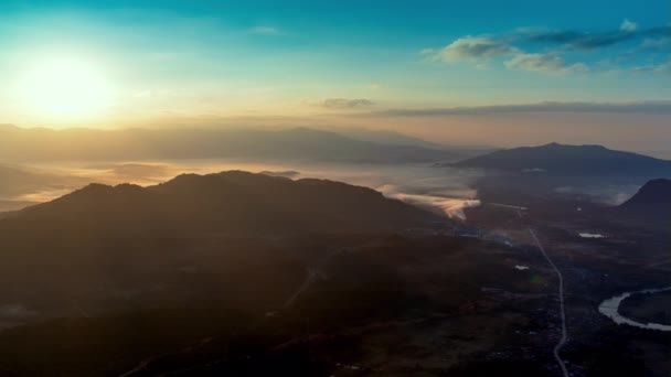 Aerial Dalen Sunrise Bergsutsikt Aerial Fågelperspektiv Soluppgång Tid Visa Dal — Stockvideo