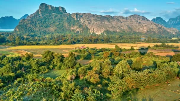 Vue Aérienne Lever Soleil Dans Vallée Montagneuse Rurale Vue Aérienne — Video