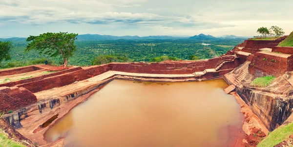 Świat Dziedzictwo Umiejscowienie Sgiriya Lub Lion Rock Panoramy — Zdjęcie stockowe