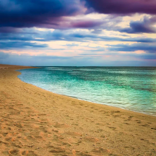 海景在日落 令人惊叹的风景 毛里求斯美丽的沙滩 — 图库照片