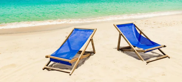 Beautiful White Sand Beach Chairs Foreground Fishing Boats Background Landscape — Stock Photo, Image