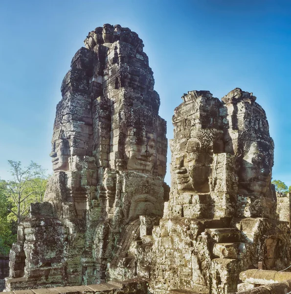 Buddha Enfrenta Templo Bayon Angkor Thom Por Mañana Siem Reap — Foto de Stock