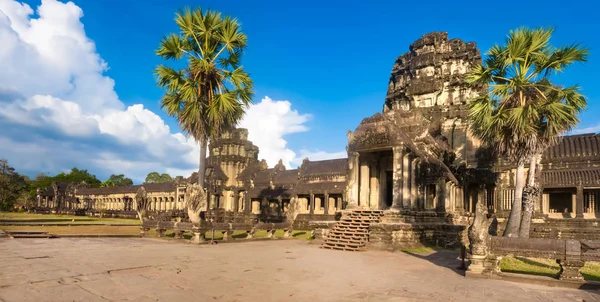 Angkor Wat Chrám Při Západu Slunce Living Quarters Kambodža Panorama — Stock fotografie