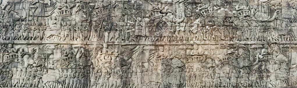 Bas-relief at Bayon temple in Angkor Thom at morning time. Siem Reap. Cambodia. Panorama — Stock Image Bas Relief Bayon Temple Angkor Thom Morning Time Siem Reap Stock Picture