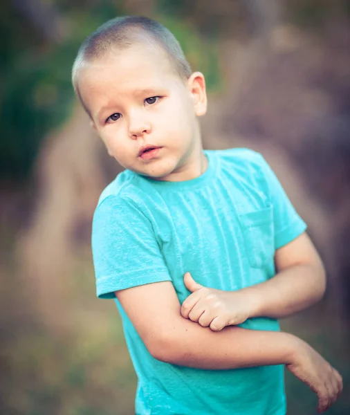 Outdoor portrait of cute little boy — Stock Photo, Image