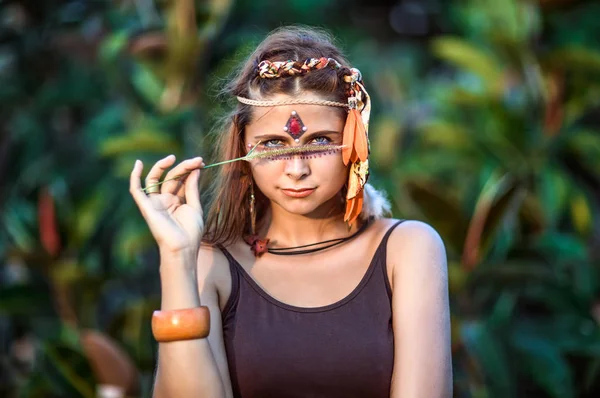 Retrato de uma bela mulher étnica — Fotografia de Stock