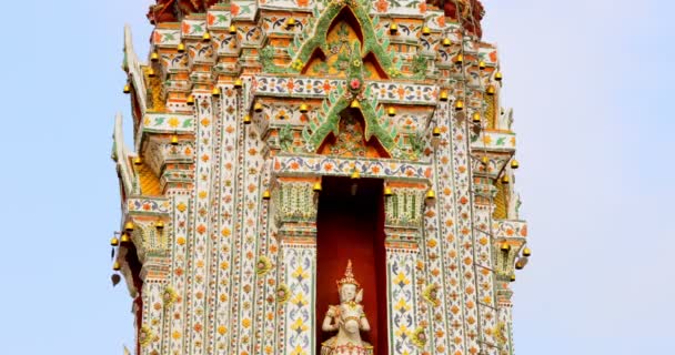 Campanas Zumbando Torre Wat Arun Famoso Templo Budista Distrito Bangkok — Vídeo de stock