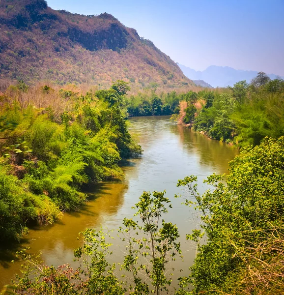Вид на реку Квай, Канчанабад, Таиланд — стоковое фото