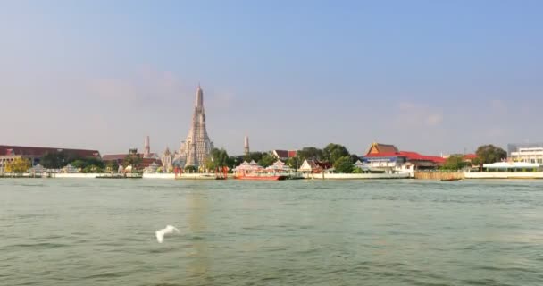 Bangkok Thailand Mar 2019 Crossing Chao Phraya River Med Färja — Stockvideo