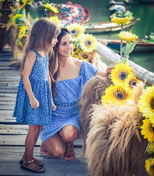 Outdoor portrait of a beautiful family — Stock Photo, Image