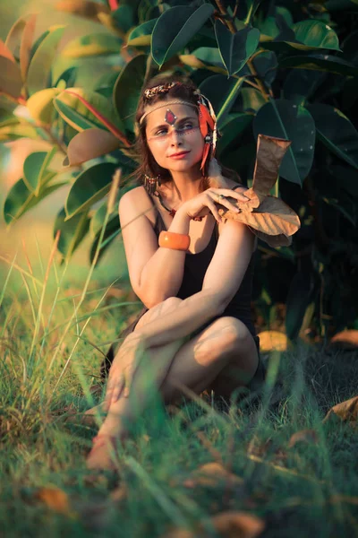 Retrato de uma bela mulher étnica — Fotografia de Stock