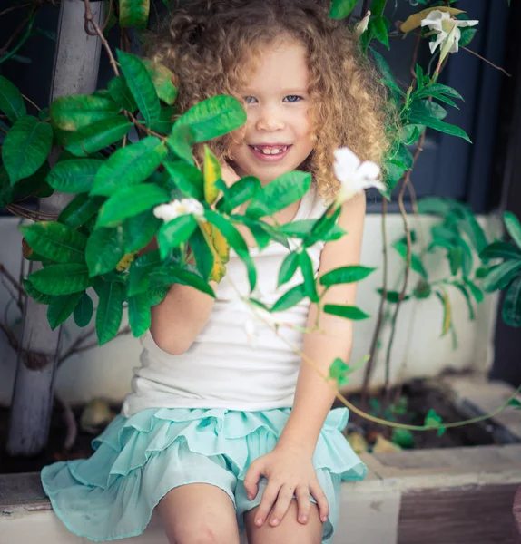 Portrait of a cute girl — Stock Photo, Image