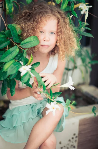 Retrato de uma menina bonito — Fotografia de Stock